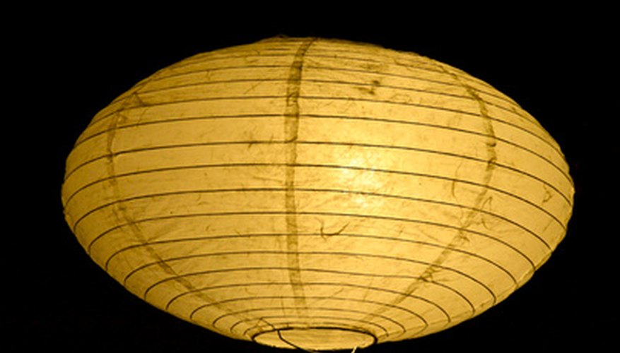 Plain white lanterns are popular, despite the fact that they are traditionally hung in times of mourning. Plain white lanterns are popular, despite the fact that they are traditionally hung in times of mourning.