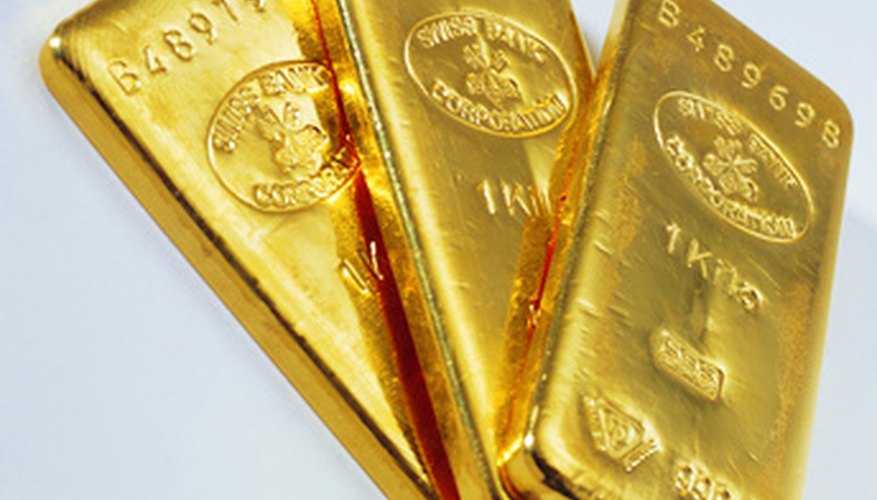 Real gold glazes were used to make weeping gold. Real gold glazes were used to make weeping gold.