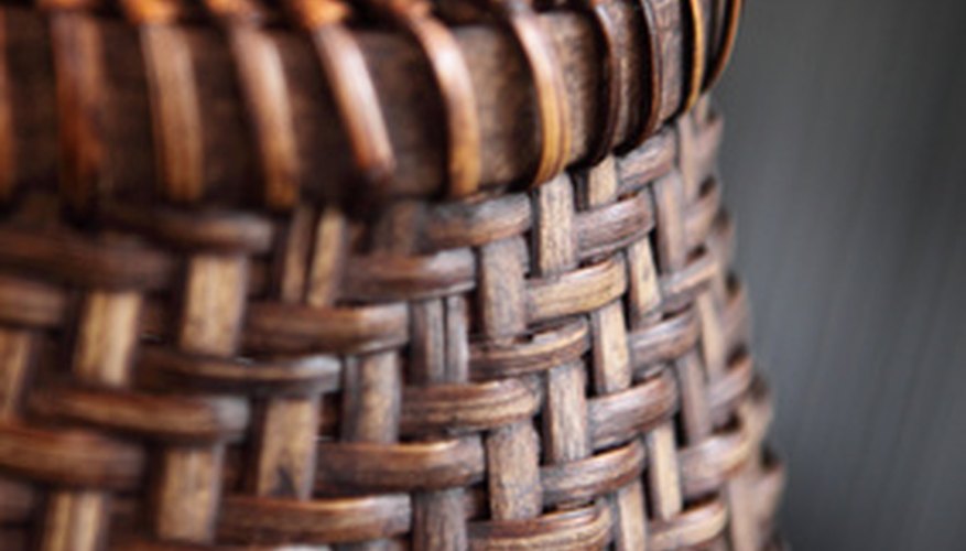 Rattan is used to make crafts and furnishings. Rattan is used to make crafts and furnishings.