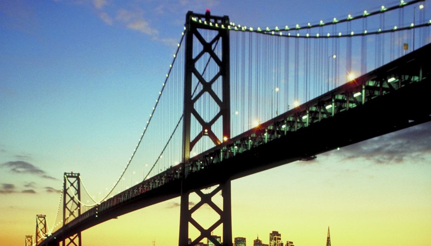 Photo Credit: Photos.com/AbleStock.com/Getty Images You can build a diorama around a landmark such as a bridge.