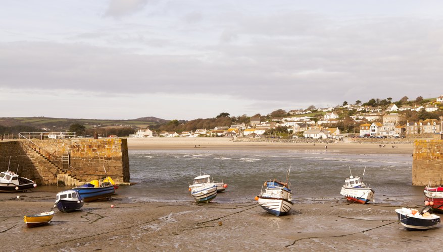 Boats stranded at low tide Boats stranded at low tide
