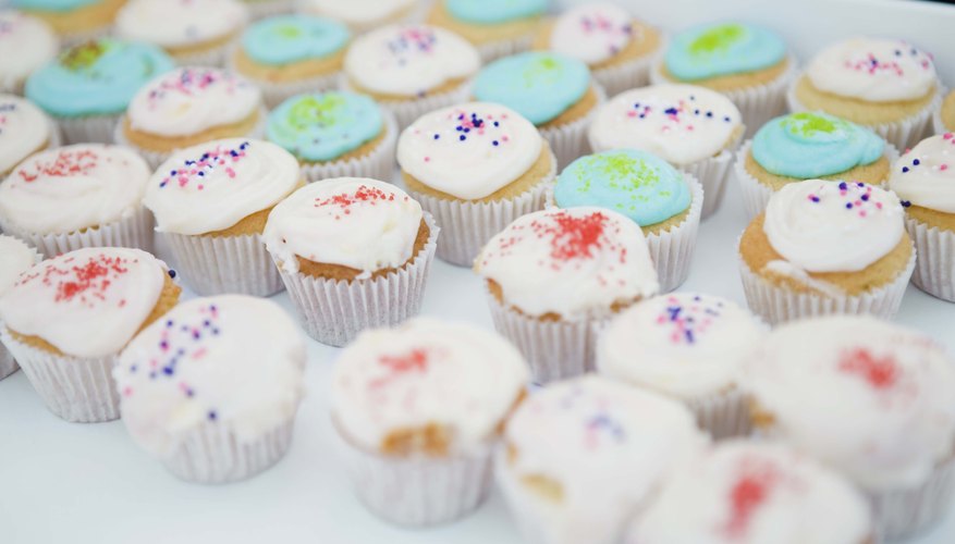 Photo Credit: Jupiterimages/BananaStock/Getty Images Bake sales are great around the holidays.
