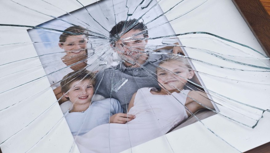 Family dysfunction and adolescent depression seem to go hand-in-hand. Family dysfunction and adolescent depression seem to go hand-in-hand.