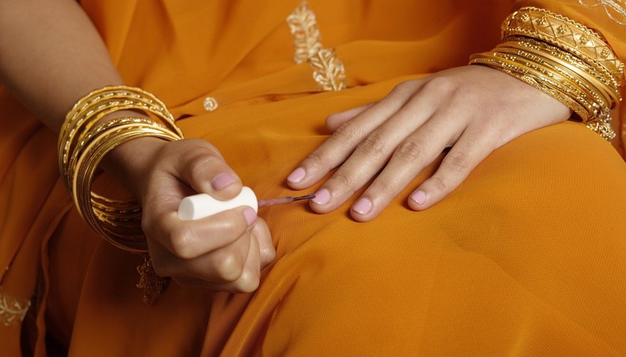 Modern bangles contain tension hinges. Modern bangles contain tension hinges.