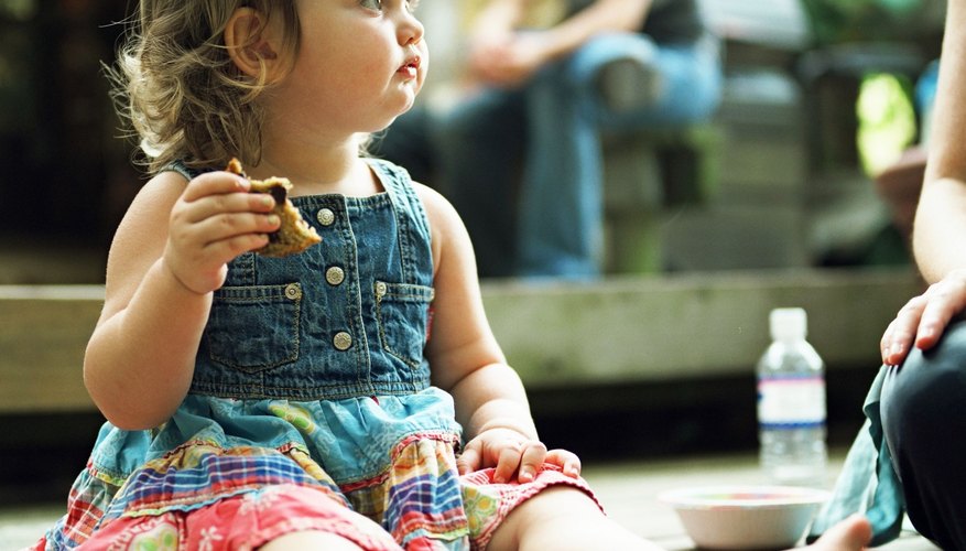 Foods with artificial sweeteners could trigger a desire for more sweets, leading to obesity. Foods with artificial sweeteners could trigger a desire for more sweets, leading to obesity.