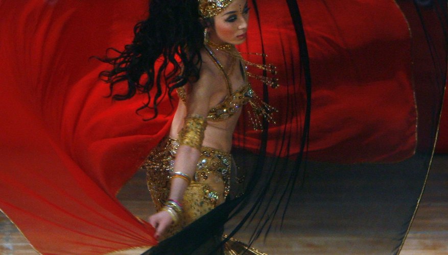 Photo Credit: China Photos/Getty Images News/Getty Images There is no right or wrong way to choreograph a veil dance.