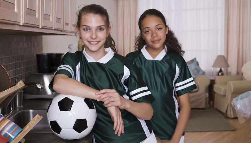 Extracurricular activities can help shy children make friends. Extracurricular activities can help shy children make friends.