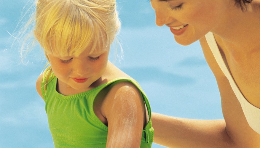 Provide your child with plenty of fluids to prevent dehydration after a bad sunburn. Provide your child with plenty of fluids to prevent dehydration after a bad sunburn.