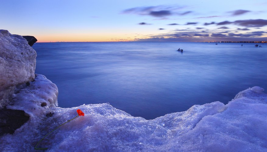 An image of floats of ice near the North Pole. An image of floats of ice near the North Pole.