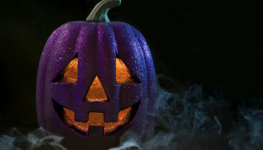 Glitter can be used on real or fake, carved or uncarved pumpkins. Glitter can be used on real or fake, carved or uncarved pumpkins.