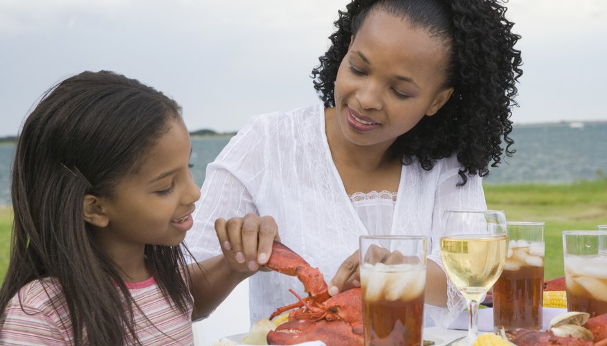 Children should be old enough to chew and swallow shellfish without choking. Children should be old enough to chew and swallow shellfish without choking.
