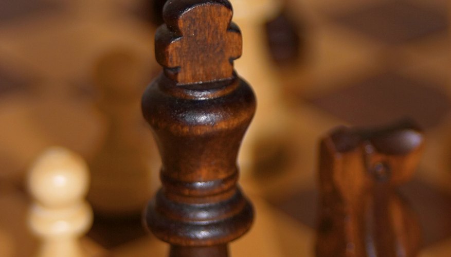 There are 32 pieces in a chess set. There are 32 pieces in a chess set.