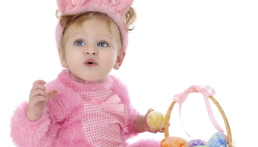 From infant to adult, everyone looks cute dressed as a rabbit. From infant to adult, everyone looks cute dressed as a rabbit.