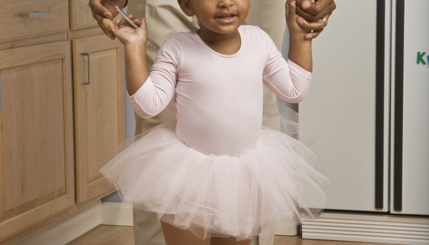 Introduce a budding ballerina to the art of dance through simple games. Introduce a budding ballerina to the art of dance through simple games.