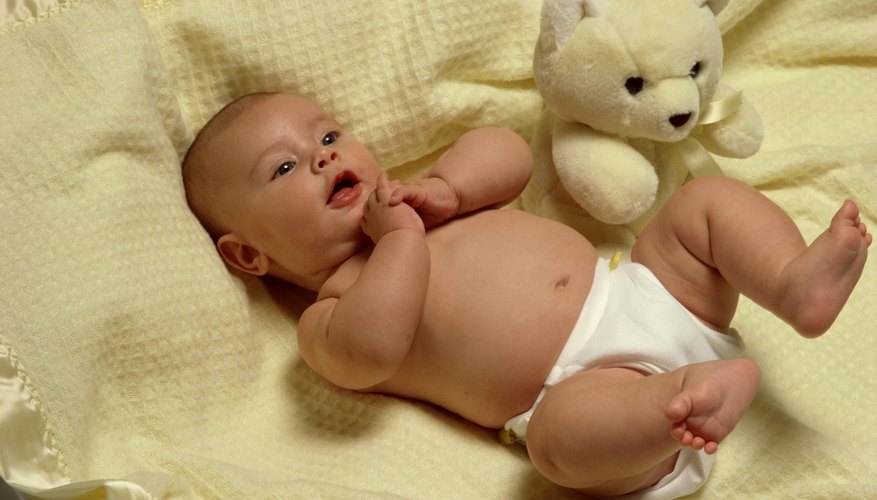 Babies recognize parents at an early age. Babies recognize parents at an early age.