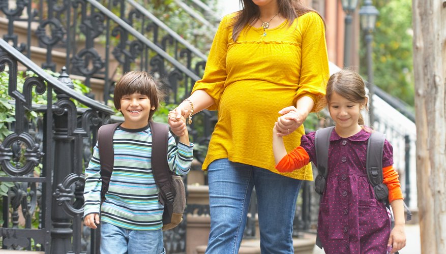 Some mothers choose to stay at home with their offspring. Some mothers choose to stay at home with their offspring.