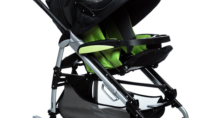 Change the wheels on a stroller that has undergone a lot of wear and tear. Change the wheels on a stroller that has undergone a lot of wear and tear.