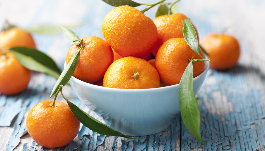 Small bowl of mandarins Small bowl of mandarins