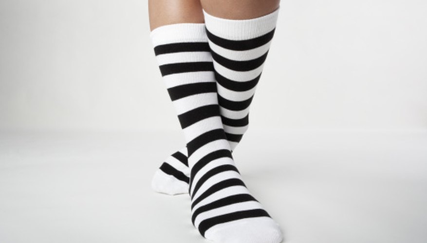 Making cotton socks is not difficult, but cotton yarns are not as durable as other fibers. Making cotton socks is not difficult, but cotton yarns are not as durable as other fibers.