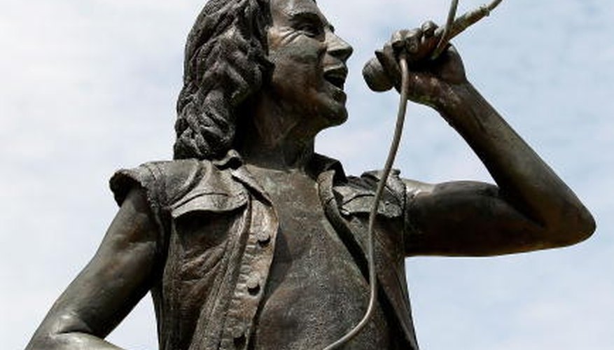 AC/DC's second lead singer, Bon Scott, died in 1980 and was memorialized with a statue in 2008 in Perth, Australia. AC/DC's second lead singer, Bon Scott, died in 1980 and was memorialized with a statue in 2008 in Perth, Australia.
