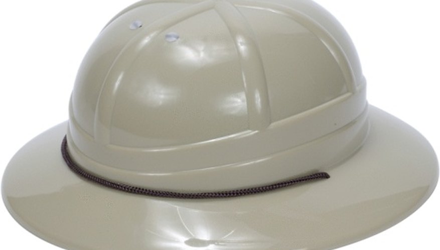 Create a basic safari hat using paper or straw. Create a basic safari hat using paper or straw.