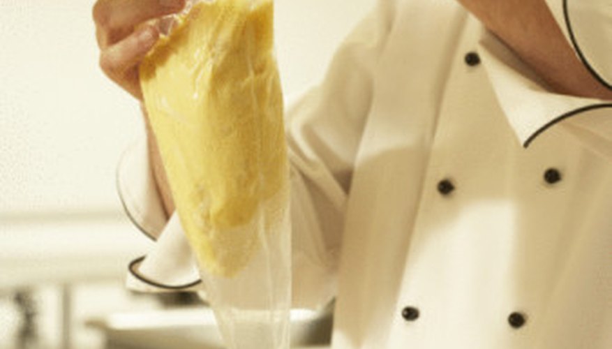 Preserve fondant in a plastic bag to keep it fresh. Preserve fondant in a plastic bag to keep it fresh.