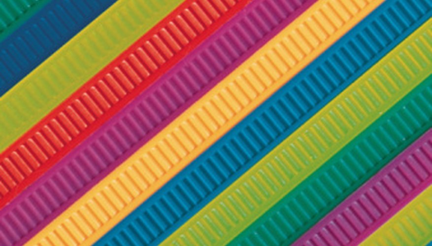 Weave colorful ribbons into ornaments and accessories. Weave colorful ribbons into ornaments and accessories.