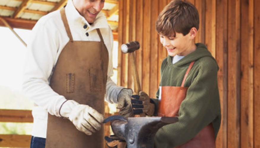 Photo Credit: Jupiterimages/Brand X Pictures/Getty Images An anvil will protect your work surfaces from damage.