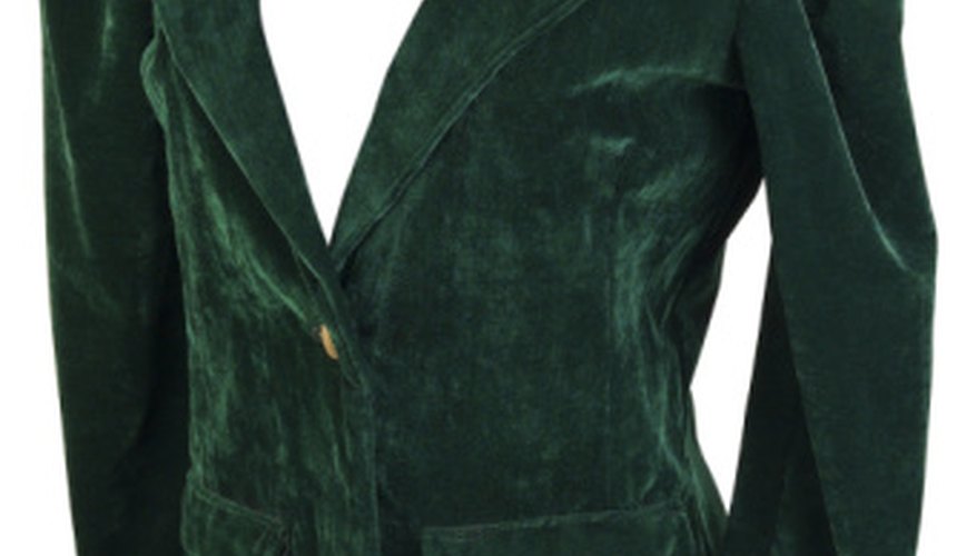 Velour is often used for coats and robes. Velour is often used for coats and robes.