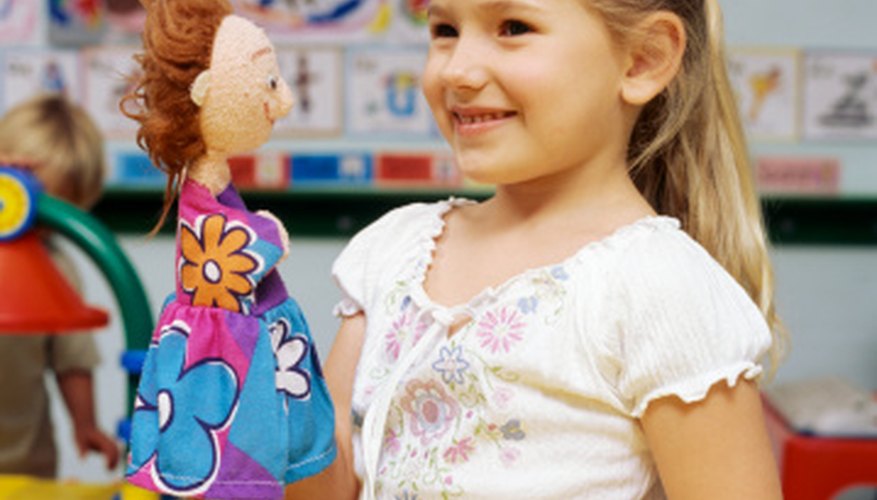 You can make pinocchio puppets to use in a puppet show. You can make pinocchio puppets to use in a puppet show.