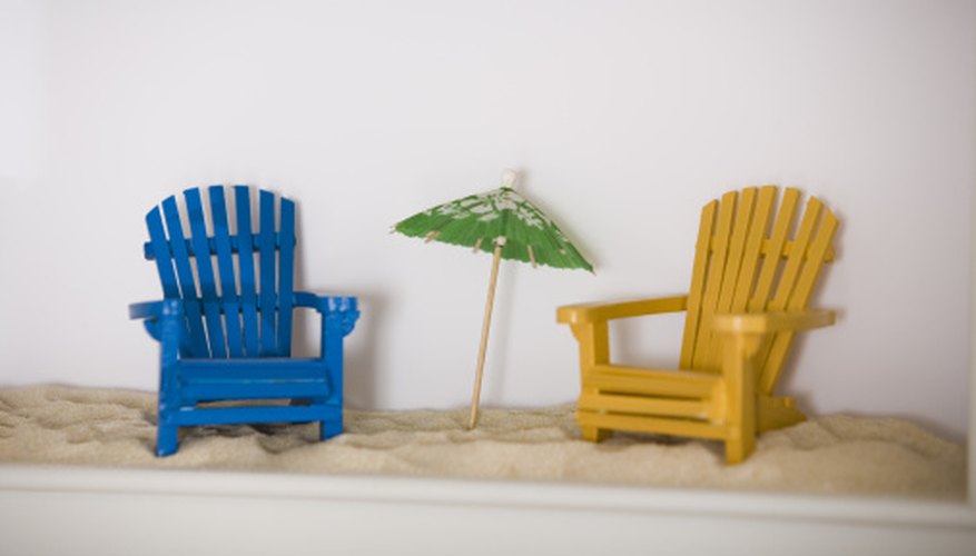 Add miniature Adirondack chairs to dioramas or shadow boxes for a summery feel. Add miniature Adirondack chairs to dioramas or shadow boxes for a summery feel.