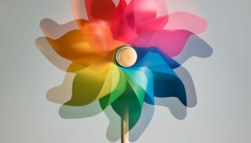 Make your own plastic pinwheel decorated with your designs. Make your own plastic pinwheel decorated with your designs.