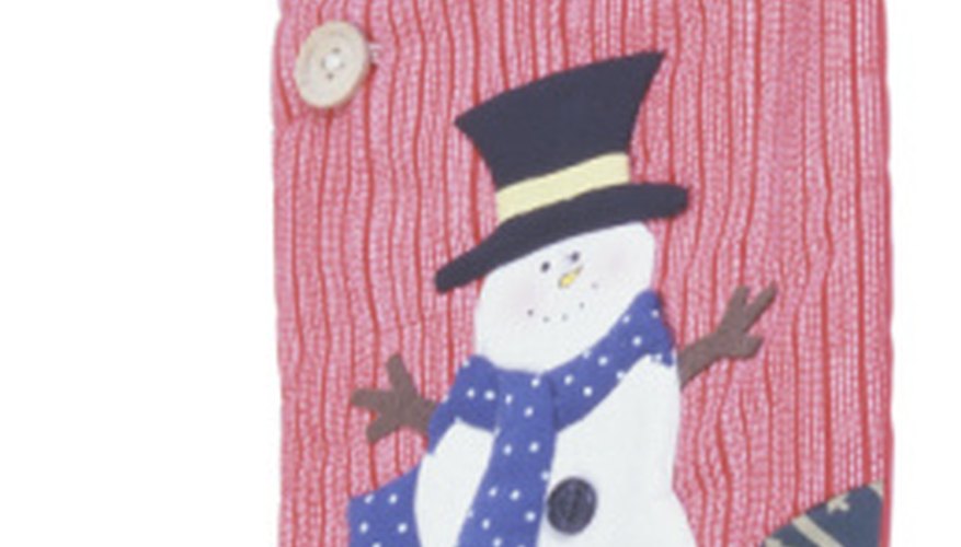 Use your Cricut to create appliques for holiday decor. Use your Cricut to create appliques for holiday decor.