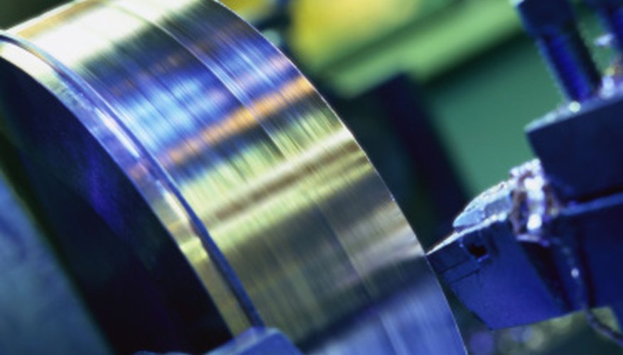 It's easy to determine your lathe's swing. It's easy to determine your lathe's swing.