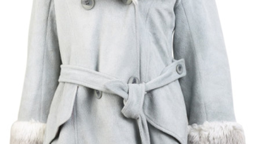 The cuffs on this women's jacket show off the fur, as well as making the wrists and hands appear smaller. The cuffs on this women's jacket show off the fur, as well as making the wrists and hands appear smaller.