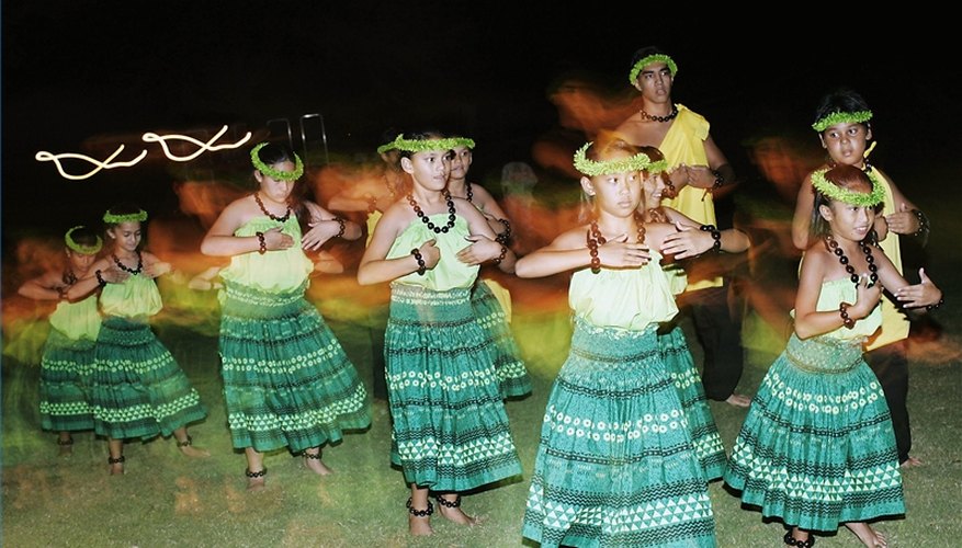 Hula Dance to The Hukilau Song Hula Dance to The Hukilau Song