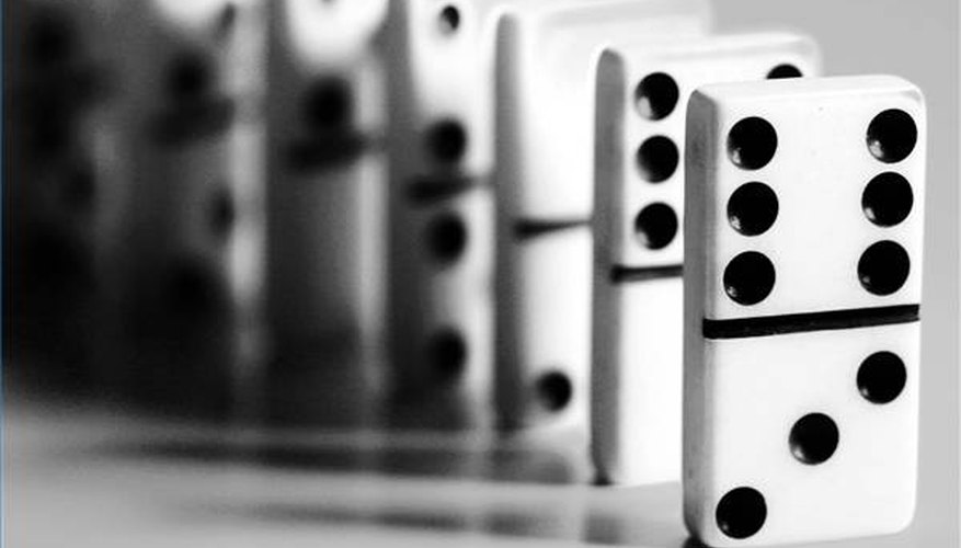 Play Traditional Dominoes Play Traditional Dominoes