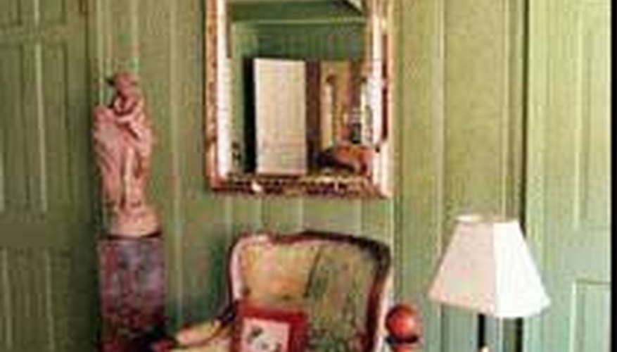 What Kind of Paint Do I Use to Paint Paneling? What Kind of Paint Do I Use to Paint Paneling?
