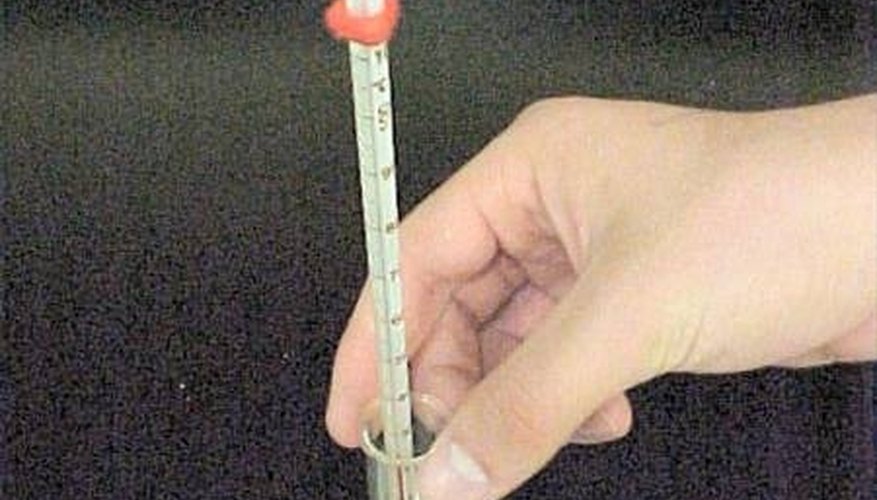 how-to-use-a-lab-thermometer-sciencing