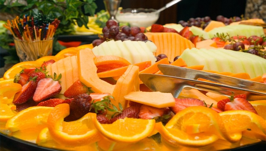 Prepare a Beautiful Fruit Tray Prepare a Beautiful Fruit Tray