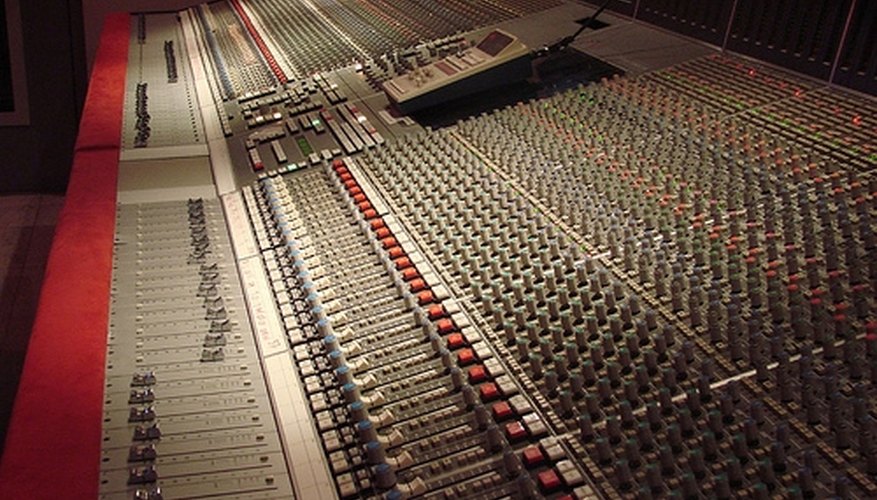 How Do Audio Mixers Work? How Do Audio Mixers Work?