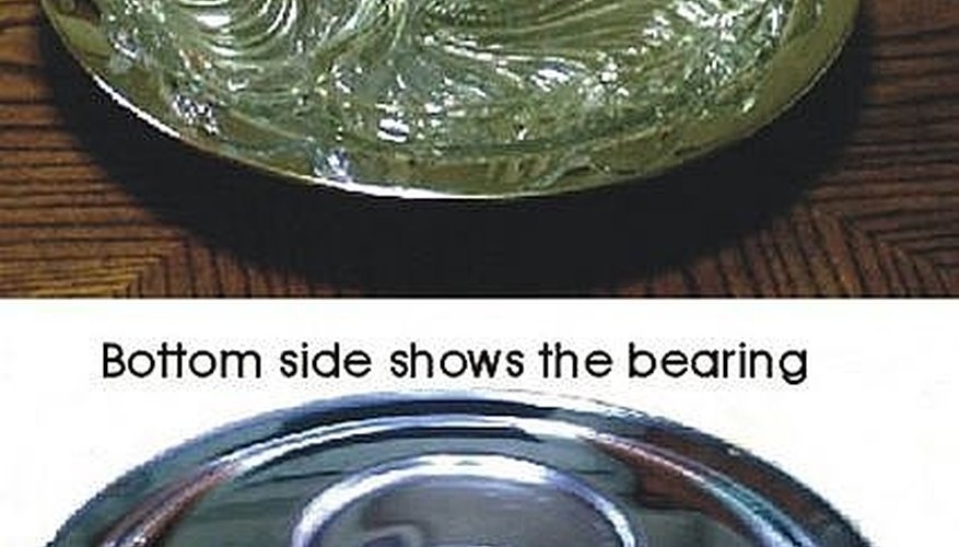 Shows both top and bottom Shows both top and bottom