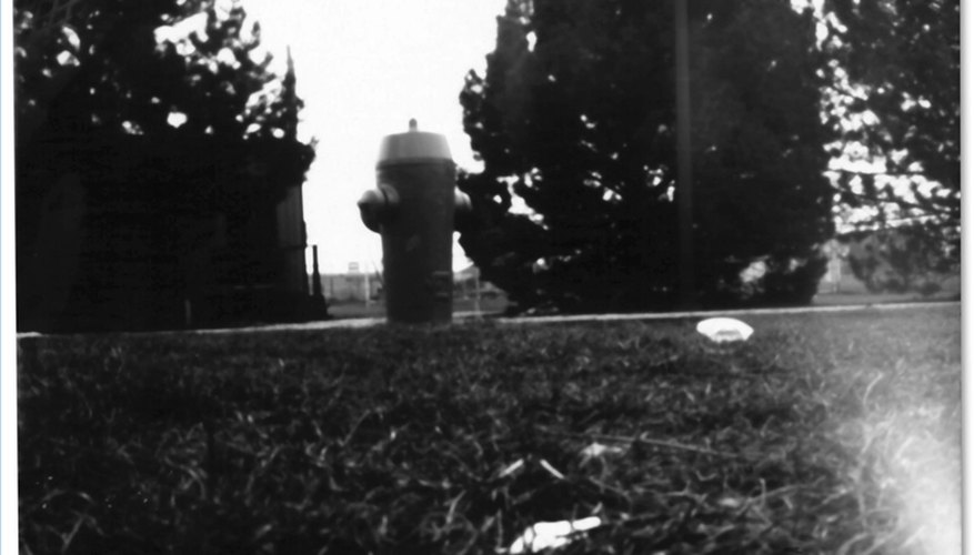 Photo of a hydrant taken with a pinhole camera, Matthew Clemente: Commons.Wikimedia.org Photo of a hydrant taken with a pinhole camera, Matthew Clemente: Commons.Wikimedia.org
