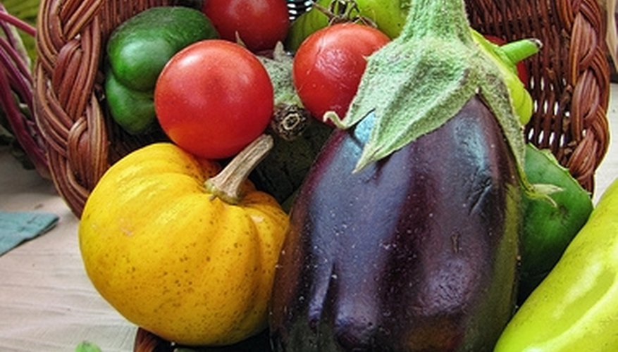 Tomatoes grow well with peppers as well as other vegetables. Tomatoes grow well with peppers as well as other vegetables.