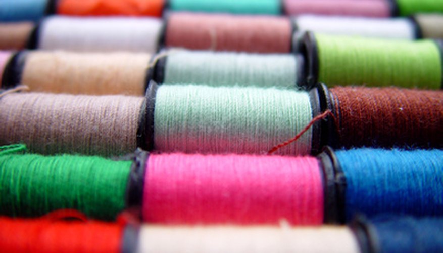 Remove any lint and small thread pieces while sewing for effortless operation. Remove any lint and small thread pieces while sewing for effortless operation.