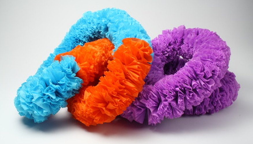 Make your tot a grass skirt to go with pretty leis. Make your tot a grass skirt to go with pretty leis.