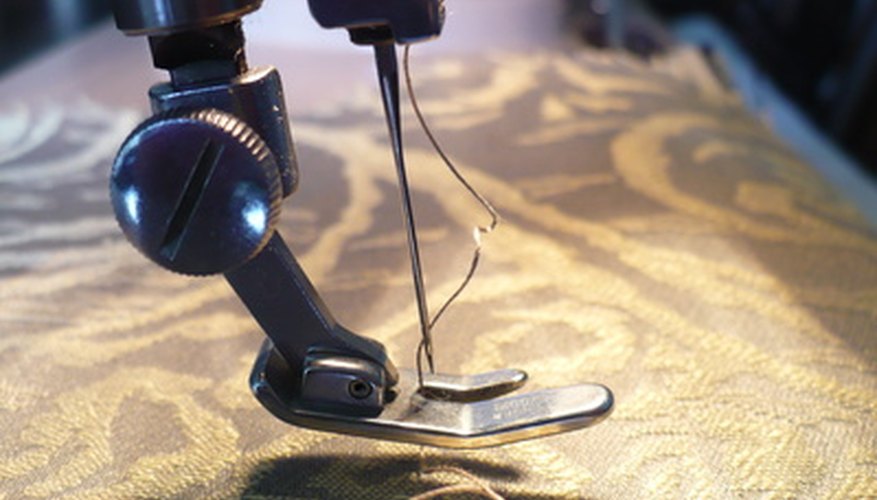 Sewing with doe suede requires a few adustments. Sewing with doe suede requires a few adustments.