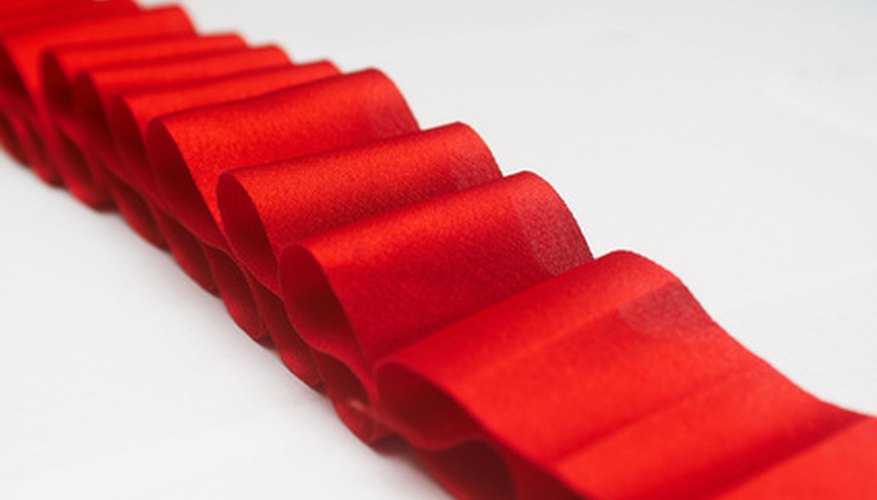 Use ribbon to create an Elizabethan ruff for a costume. Use ribbon to create an Elizabethan ruff for a costume.