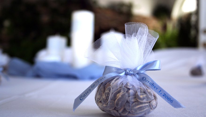 Personalize your wedding favors by creating your own tags. Personalize your wedding favors by creating your own tags.