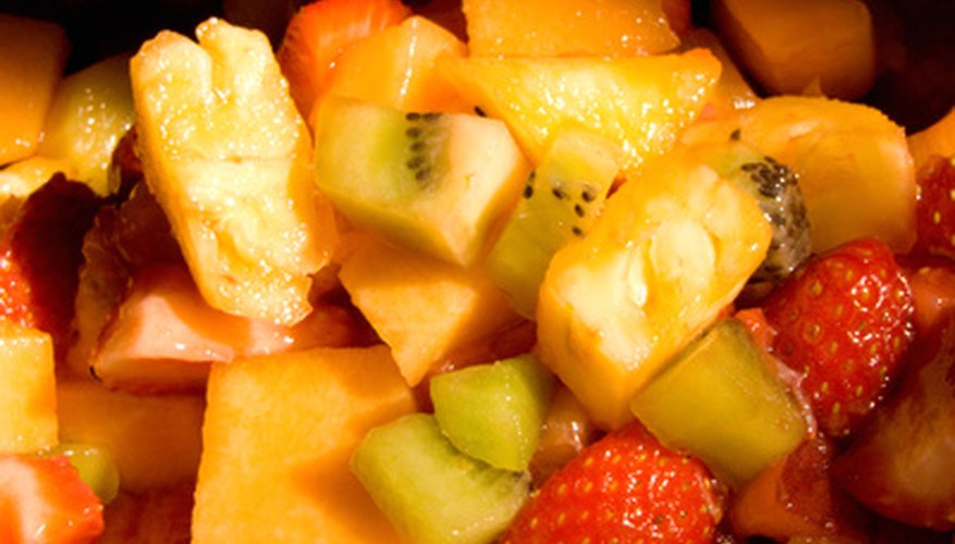 Kiwis can be eaten on their own or mixed with other fruits for a salad or salsa. Kiwis can be eaten on their own or mixed with other fruits for a salad or salsa.